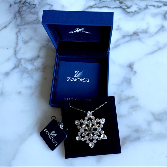 Swarovski Hysteria Snowflake Necklace/Brooch - Picture 5 of 5